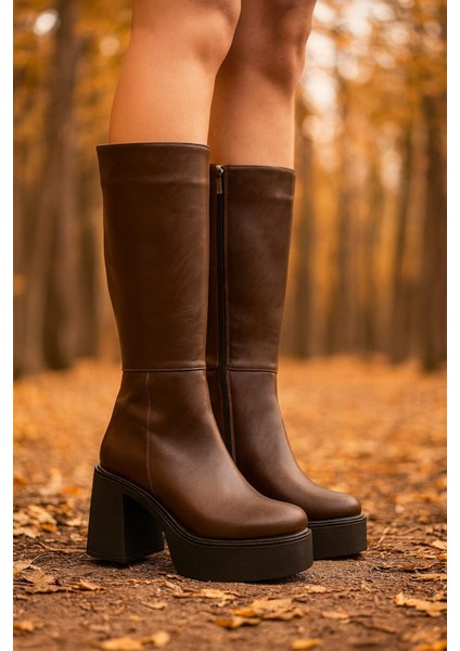 Kadın Fermuarlı Yüksek Topuklu Şık Çizme