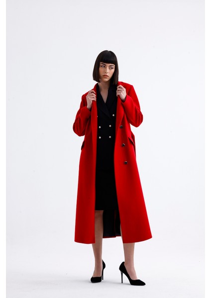 Kadın Kırmızı Kaşe Dik Yakalı İthal Düğmeli Kaban – Gücün ve Şıklığın Sembolü fiyatları