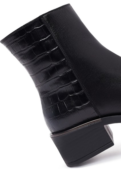 Kadın Siyah Fermuarlı Kısa Kalın Topuklu Deri Bot 25WFD360714