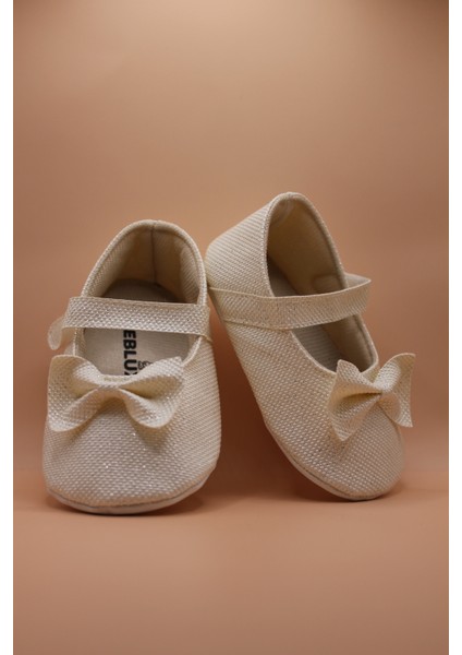 Fiyonklu Simli Ekru Babet Bebek Ayakkabısı