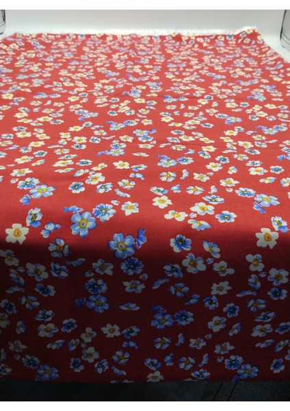 Kırmızı Çiçek Desenli Viskon‑pamuk Kumaş – Yumuşak ve Nefes Alan Doku | 150 cm x 100 cm – ELNV41 indirimleri