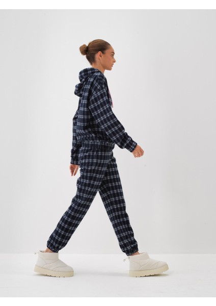 Kadın Lacivert Formunu Koruyan Regular Fit Sweat Pantolon