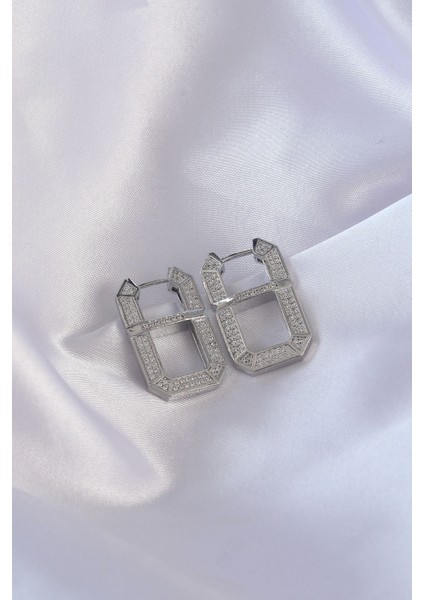 Vip Seri Pirinç Gümüş Renk Zirkon Taşlı Serenay Küpesi