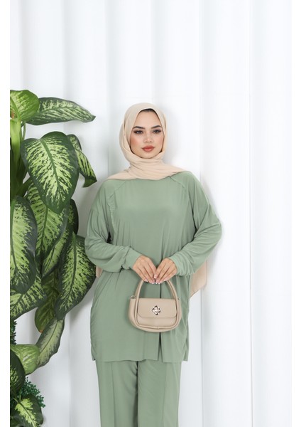 Cepli Sandy Pantolonlu Takım modelleri