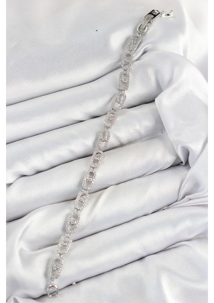 Pirinç Zirkon Taşlı Messika Model Gümüş Renk Vıp Seri Kadın Bileklik fiyatları