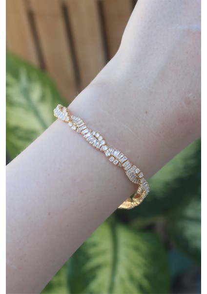 Vip Seri Pirinç Zirkon Taşlı Gold Renk Sarmal Model Bileklik fiyatları