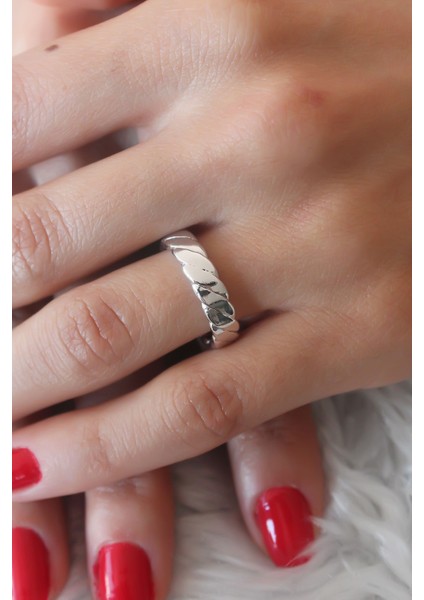 Gümüş Renk Sarmal Model Kadın Yüzük - Lisinya