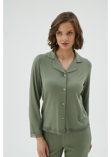 Kadın Yeşil Renk Gömlek Yaka Düğmeli Dantel Detaylı Uzun Kollu Pijama Takımı C4T1N171 fiyatları