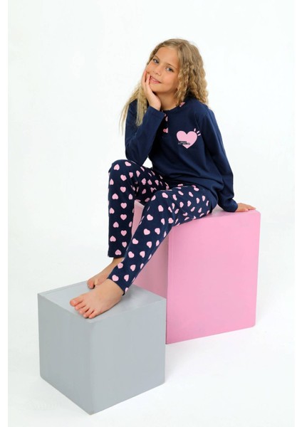 Kız Çocuk Kalp Baskılı Uzun Kollu %100 Pamuklu Düğme Detaylı Pijama Takımı 10/15 Yaş