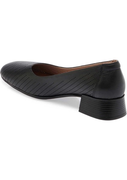 Siyah Hakiki Deri Kadın Topuklu Ayakkabı - K24I1AY67107-A23