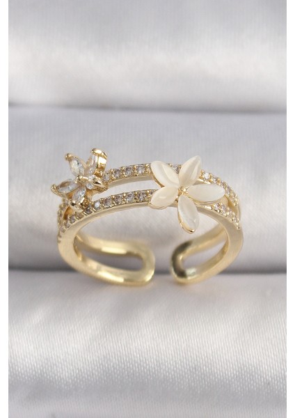 Pirinç Gold Renk Zirkon Taşlı Çiçek Model Vıp Seri Kadın Yüzük - Lisinya