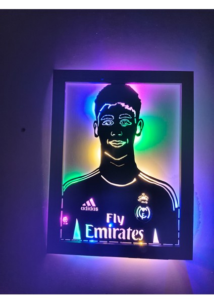 Arda Güler Real Madrid Temalı LED Işıklı Ahşap Duvar Dekoru