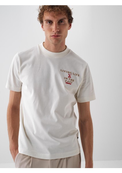 Erkek Ekru Pamuk Dokulu Regular Fit Tişört indirimleri