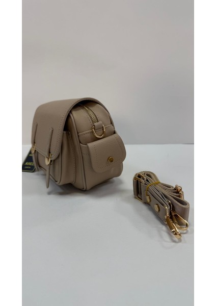 , Toka Aksesuar Detaylı,kapaklı,çok Gözlü,kadın Çapraz Çantası