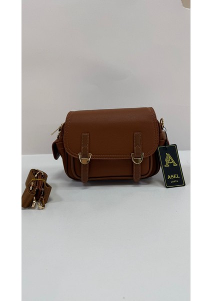 , Toka Aksesuar Detaylı,kapaklı,çok Gözlü,kadın Çapraz Çantası