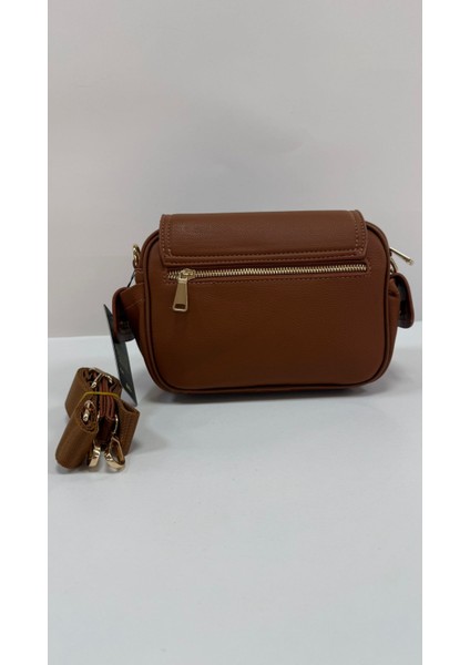 , Toka Aksesuar Detaylı,kapaklı,çok Gözlü,kadın Çapraz Çantası