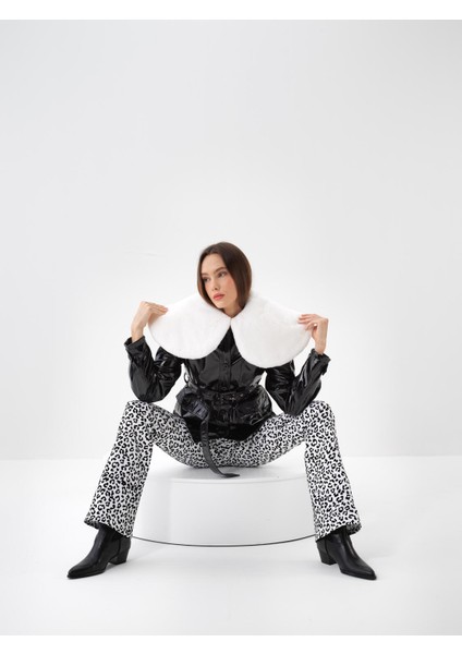 Kadın Beyaz Formunu Koruyan Regular Fit Panço