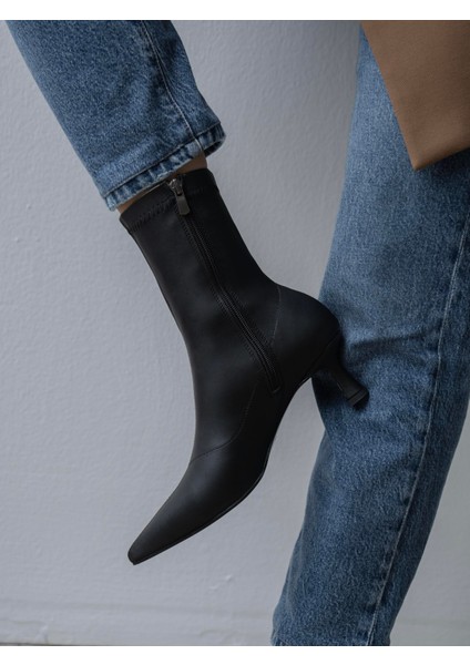 Bobby Streç Siyah Deri Bot modelleri