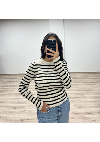Elena Çizgili Triko Bluz fırsatları
