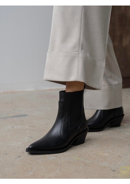 Pylo Siyah Hakiki Deri Kadın Bot