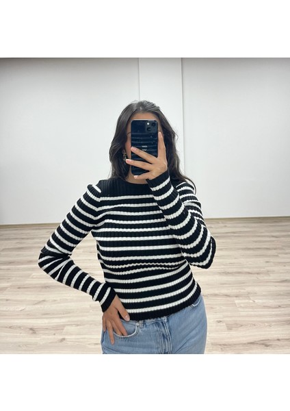 Elena Çizgili Triko Bluz fiyatları
