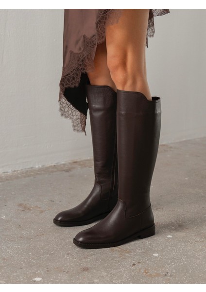 Nedra Kahve Fermuarlı Hakiki Deri Kadın Çizme