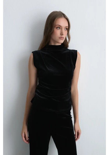 Dik Yakalı Büzgülü Kadife Bluz - Siyah fiyatları
