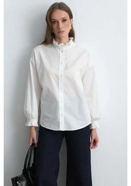 Yakası ve Kolu Piliseli Koton Gömlek - Beyaz