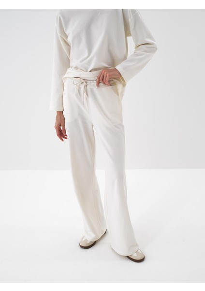 Kadın Ekru Pamuk Dokulu Oversize Sweat Pantolon indirimleri