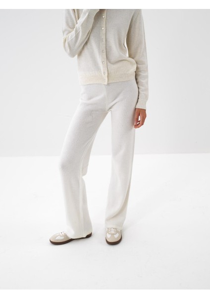 Kadın Ekru Yumuşak Dokulu Oversize Pantolon