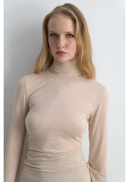 Balıkçı Yaka Kaşmir Simli Bluz - Ekru modelleri