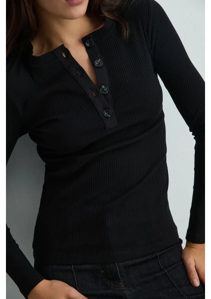 Düğmeli Yuvarlak Yaka Pamuk Ribana Bluz - Siyah indirimleri
