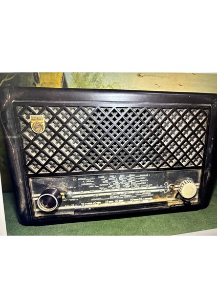 Dekorluk Antika Radyo 27 cm 17 cm 13 cm Ölçülerinde - Çalışmıyor Dekorluktur