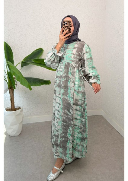 Yandan Bağcık Detaylı Kolları Lastikli Uzun Elbise fırsatları