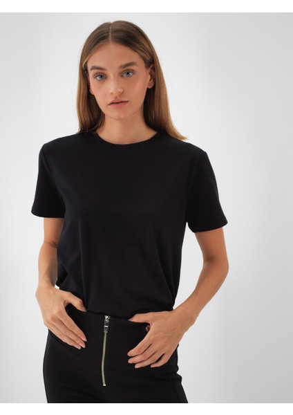 Kadın Siyah Modal Dokulu Regular Fit Tişört