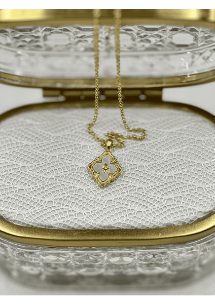 Vivienne No:2 Sedef Çelik Kolye