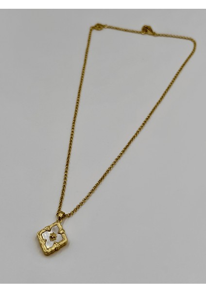 Vivienne No:2 Sedef Çelik Kolye fırsatları