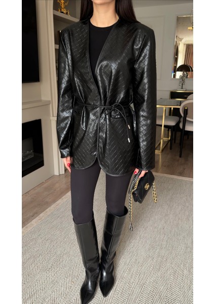 Bttg Siyah Deri Ceket fırsatları