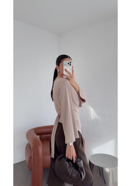 Zımbalı Asimetrik Vizon Bluz fiyatları