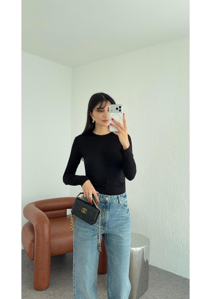 Önü Büzgülü Siyah Soft Touch Bluz
