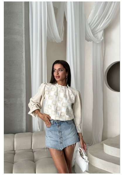 Siyah Dantel Detaylı Bluz fiyatları