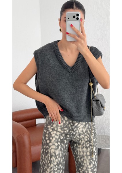 V Yaka Sıfır Kol Antrasit Süveter fiyatları