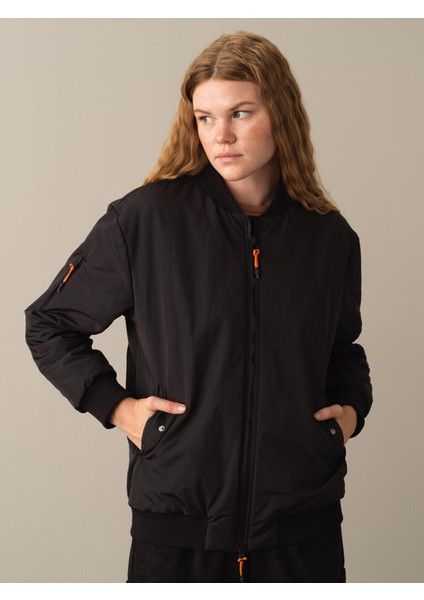 Kadın Siyah Fermuarlı Oversize Bomber Ceket