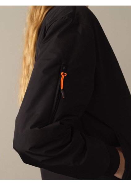 Kadın Siyah Fermuarlı Oversize Bomber Ceket
