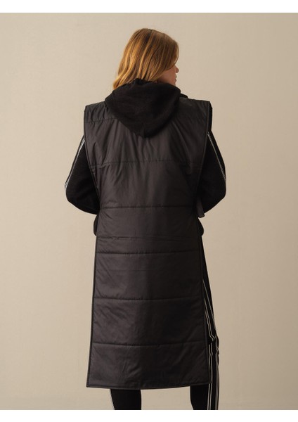 Kadın Siyah Dik Yaka Regular Fit Yelek