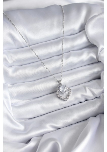 Bfs 316L Çelik Zincir Gümüş Renk Zirkon Taşlı Kalp Model Kadın Kolye fiyatları