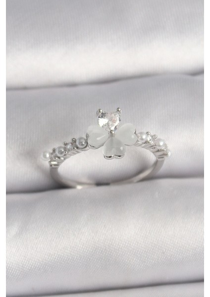 Bfs Pirinç Gümüş Renk Zirkon Taşlı Yonca Model Inci Detay Ayarlanabilir Yüzük