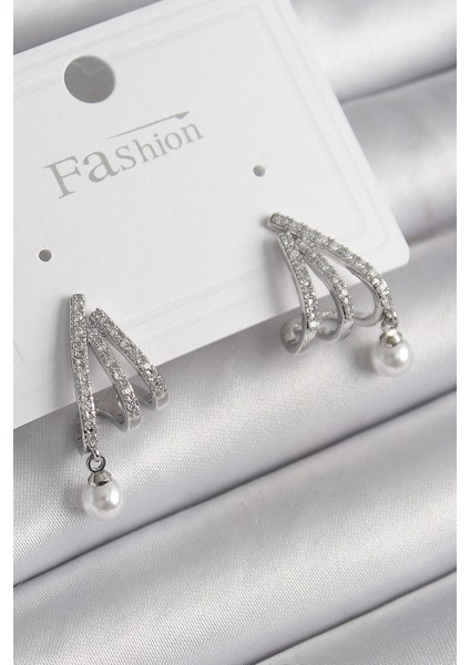 Bfs Pirinç Gümüş Renk Zirkon Taşlı Pençe Model Inci Detay Kadın Küpe