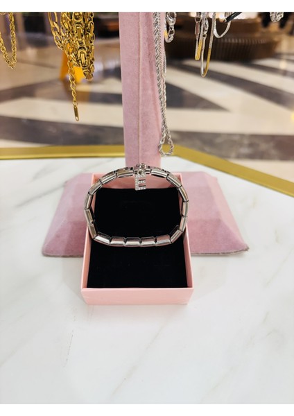 E Harfli Çelik Italyan Charm Bileklik Nomination Yazılı modelleri