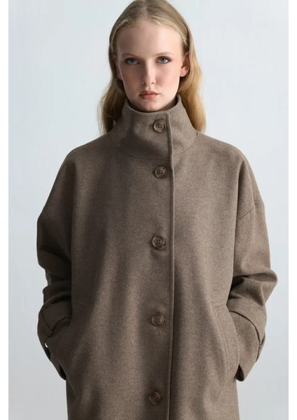 Dik Yakalı Yün Kaban - Vizon indirimleri